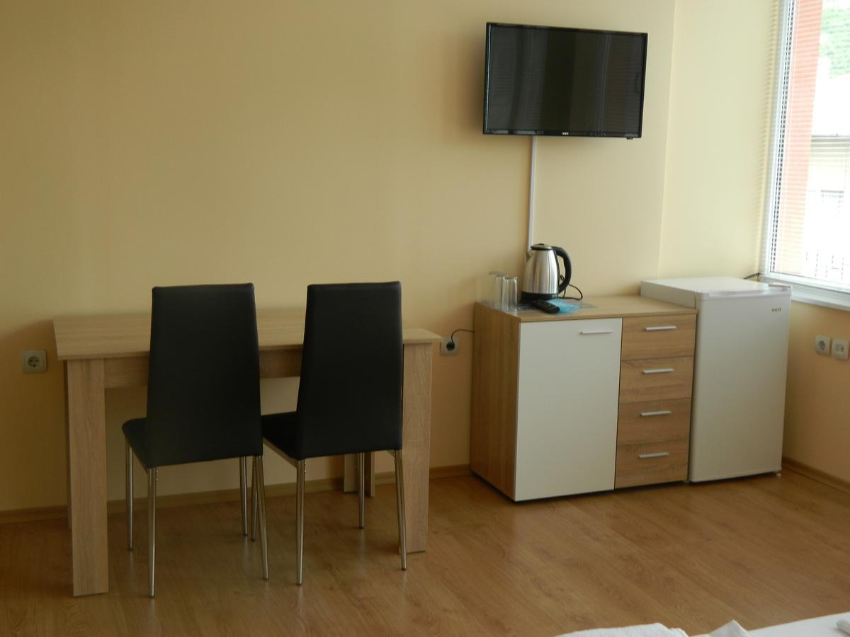 Guest Rooms Soleo بالشيك المظهر الخارجي الصورة