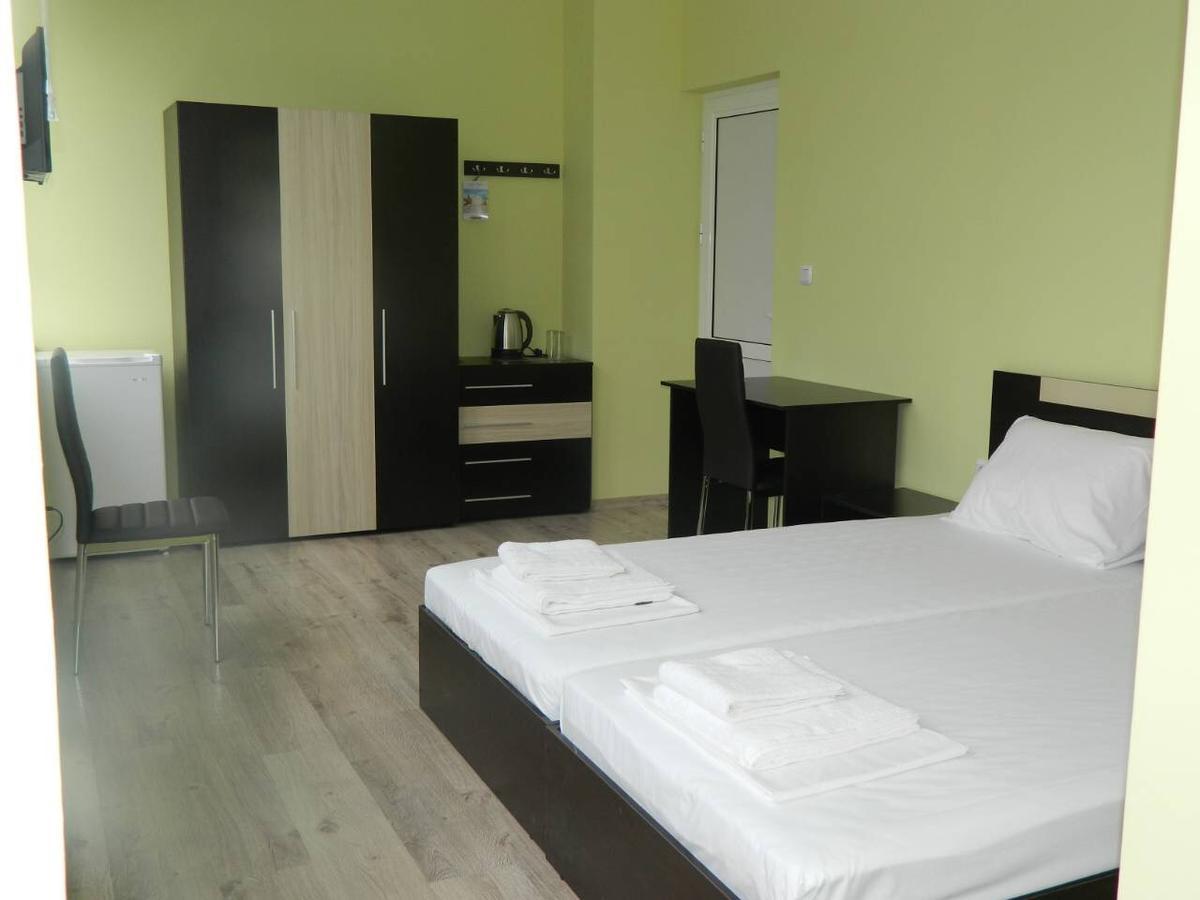 Guest Rooms Soleo بالشيك المظهر الخارجي الصورة
